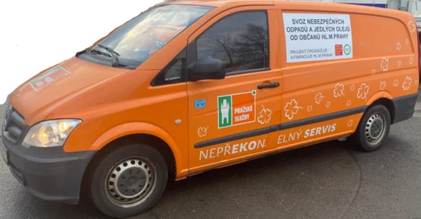 nebezpečný odpad - svozové vozidlo